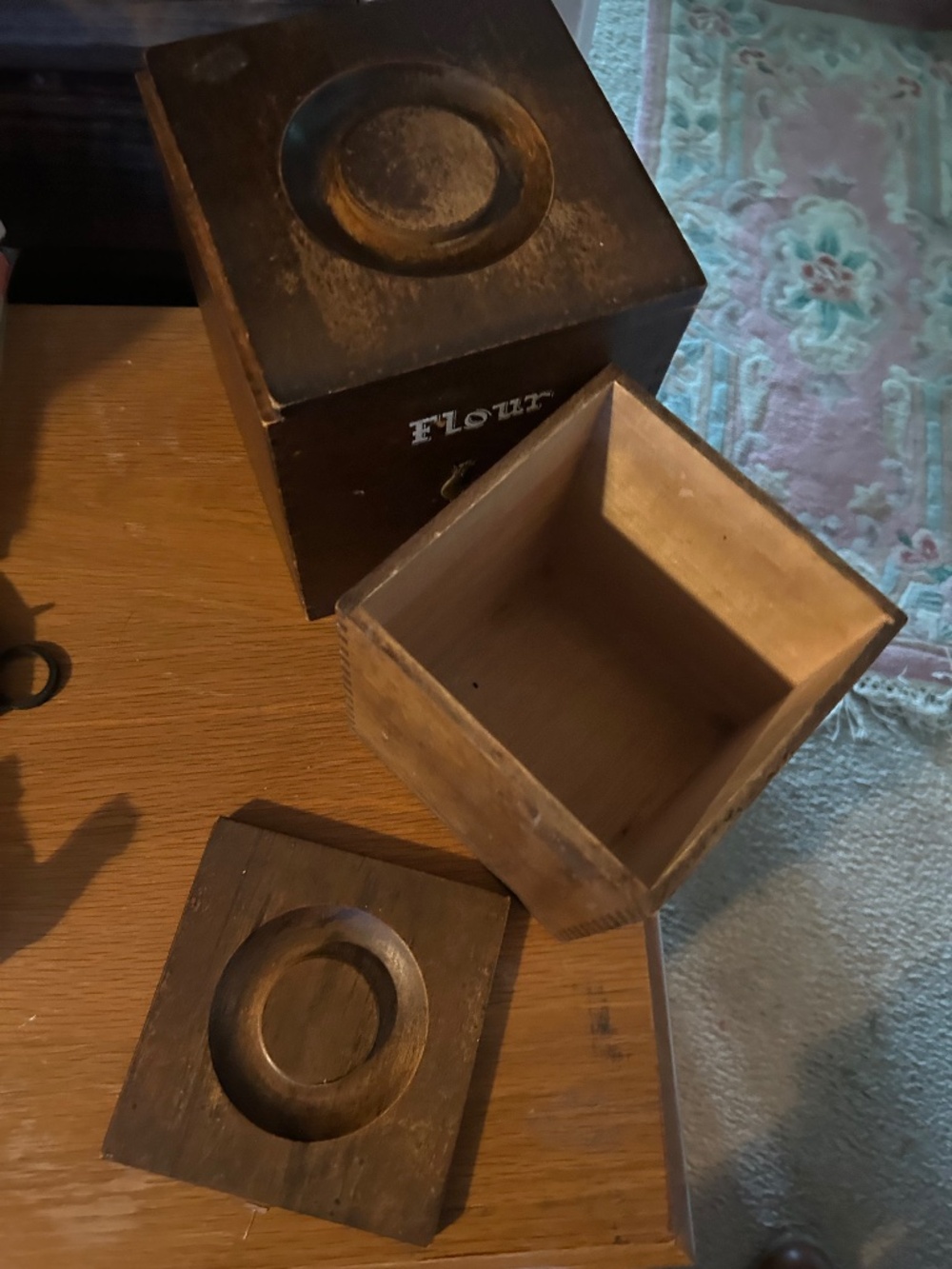 Kitchen container